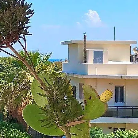Leo's And Xerxes' Place 4* Родос