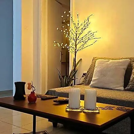 Leo's And Xerxes' Place Отель