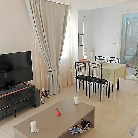 Leo's And Xerxes' Place Отель Родос