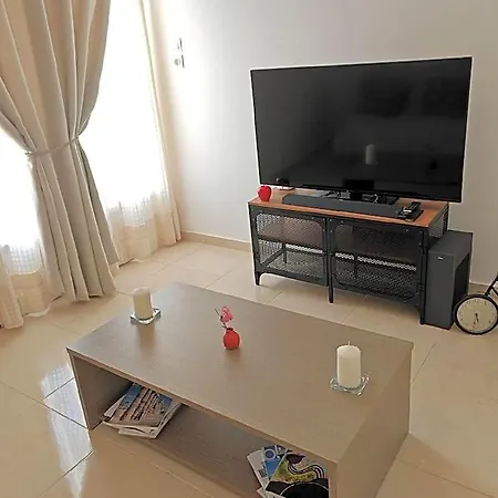 Отель Leo's And Xerxes' Place Родос
