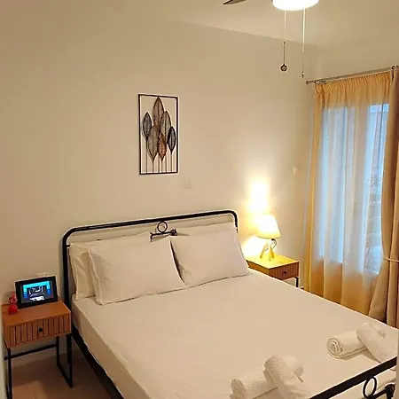 Leo's And Xerxes' Place Отель